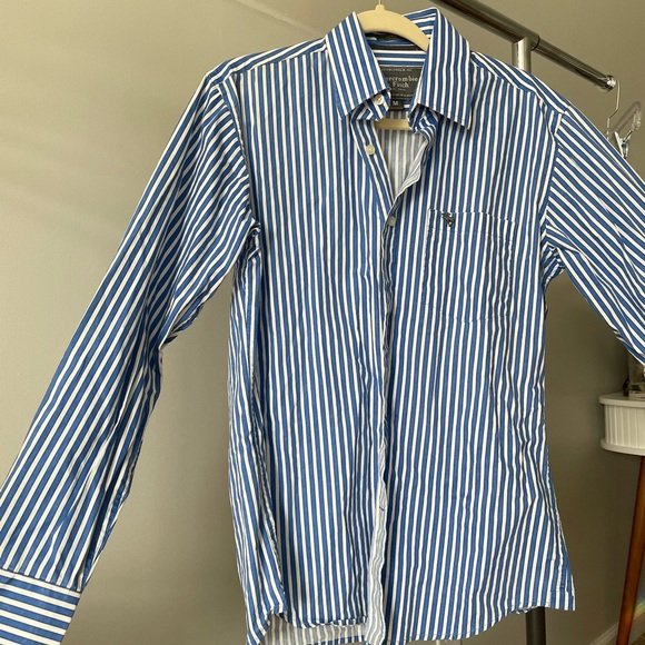 Abercrombie & Fitch Stepped Button down - Picture 3 of 4